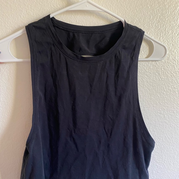 Lululemon tank - Picture 3 of 3